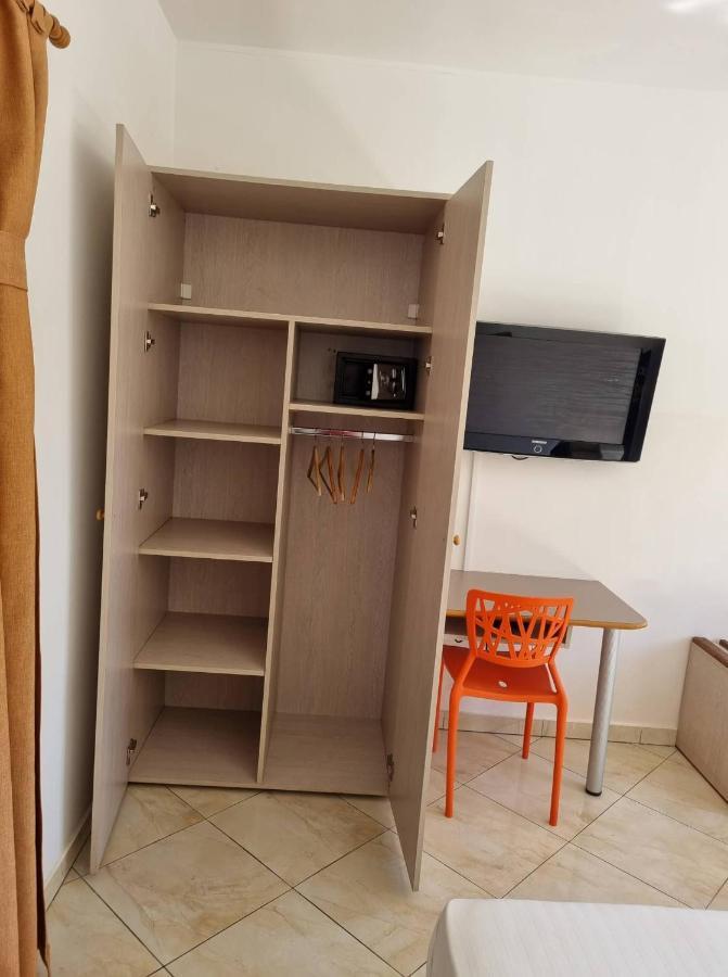 Kokoloko Hotel Амбатолоака Екстериор снимка