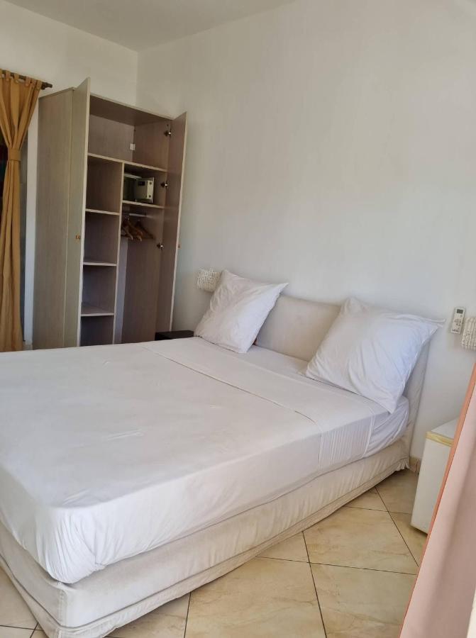 Kokoloko Hotel Амбатолоака Екстериор снимка