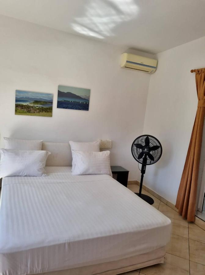 Kokoloko Hotel Амбатолоака Екстериор снимка