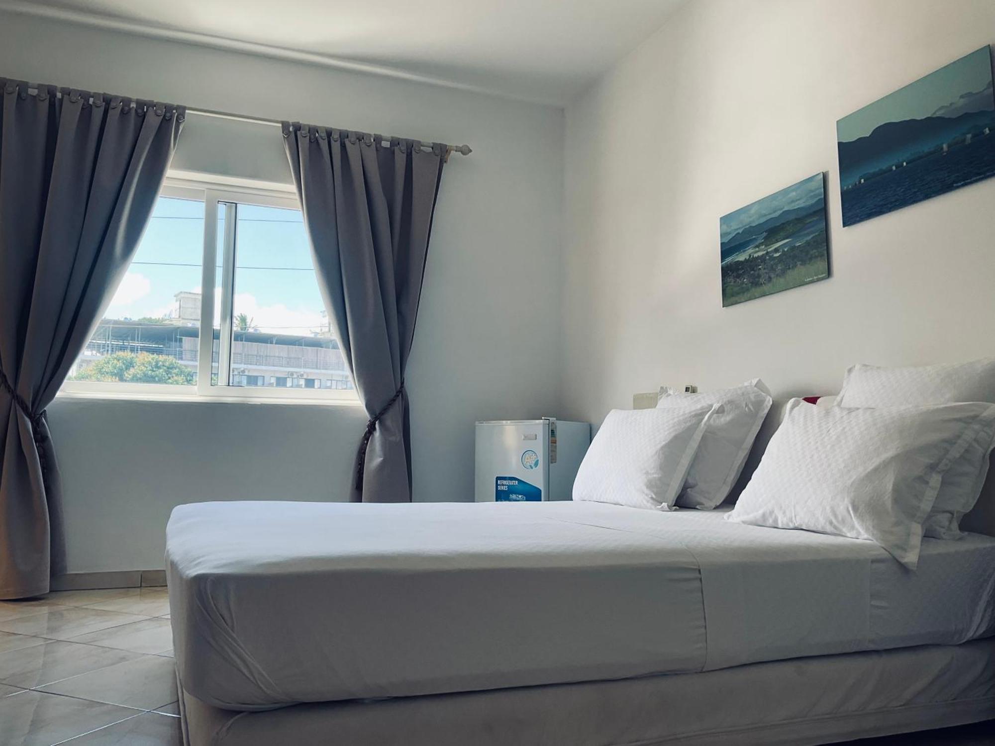 Kokoloko Hotel Амбатолоака Екстериор снимка