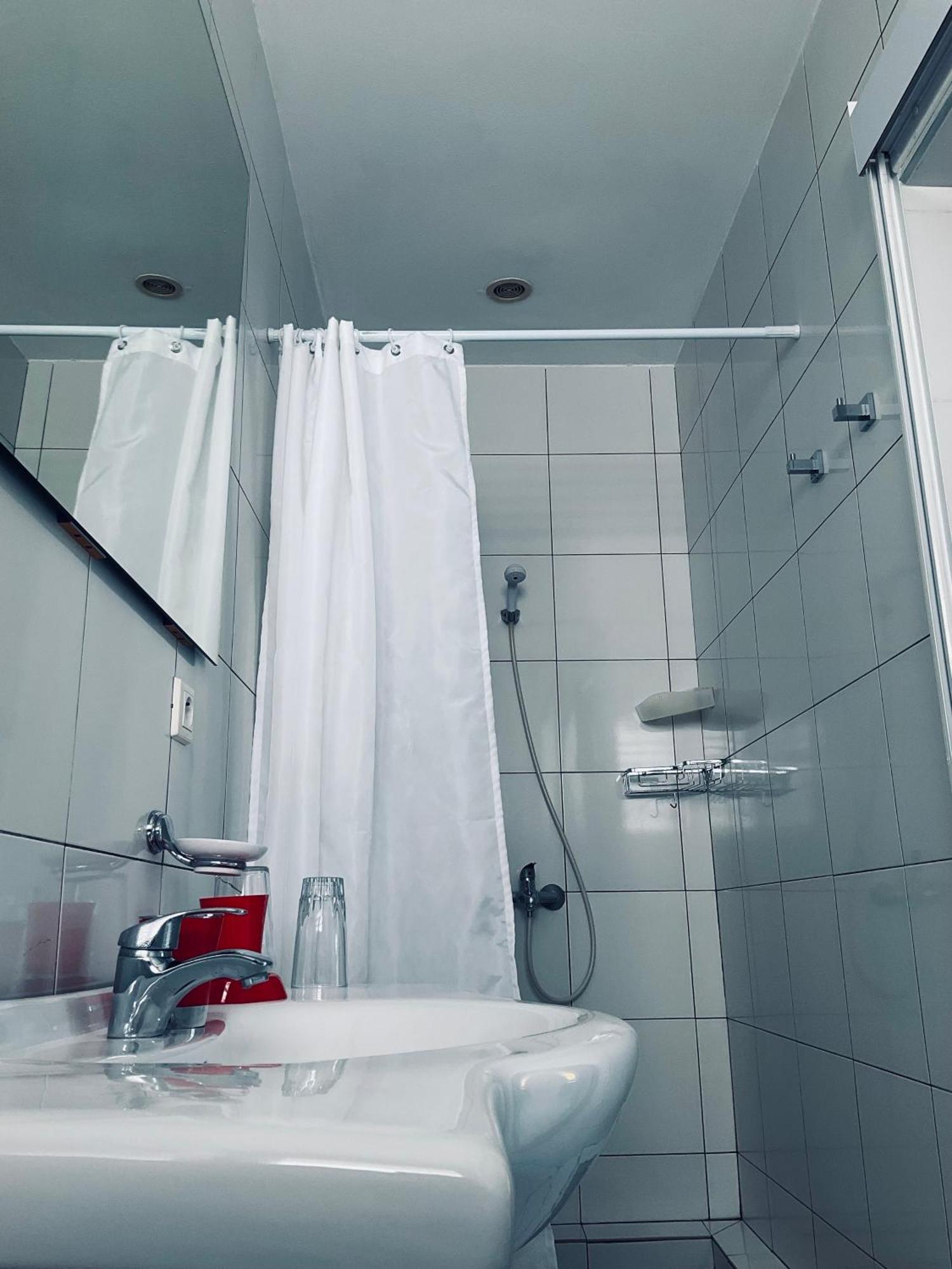 Kokoloko Hotel Амбатолоака Екстериор снимка