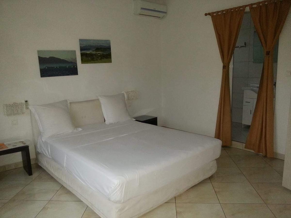 Kokoloko Hotel Амбатолоака Екстериор снимка
