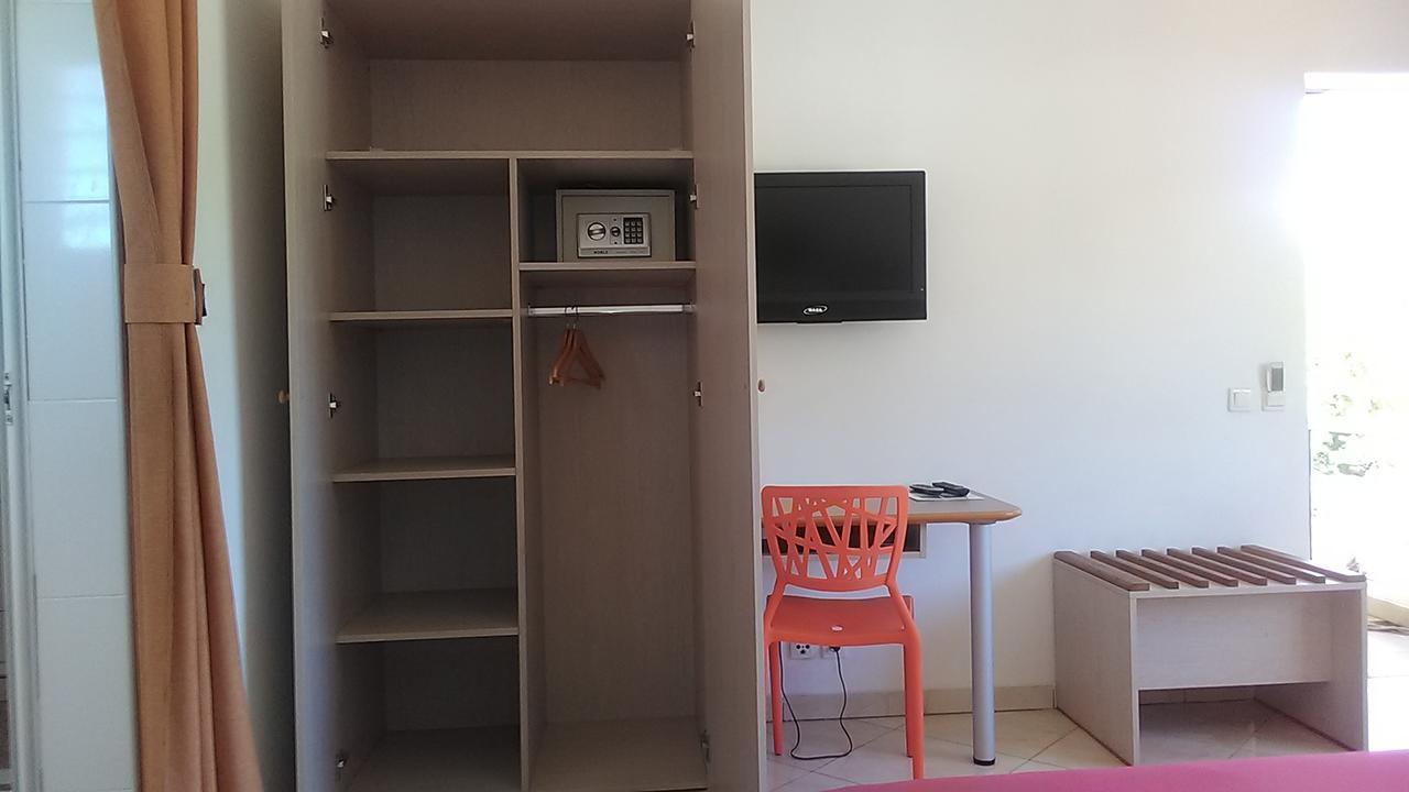Kokoloko Hotel Амбатолоака Екстериор снимка